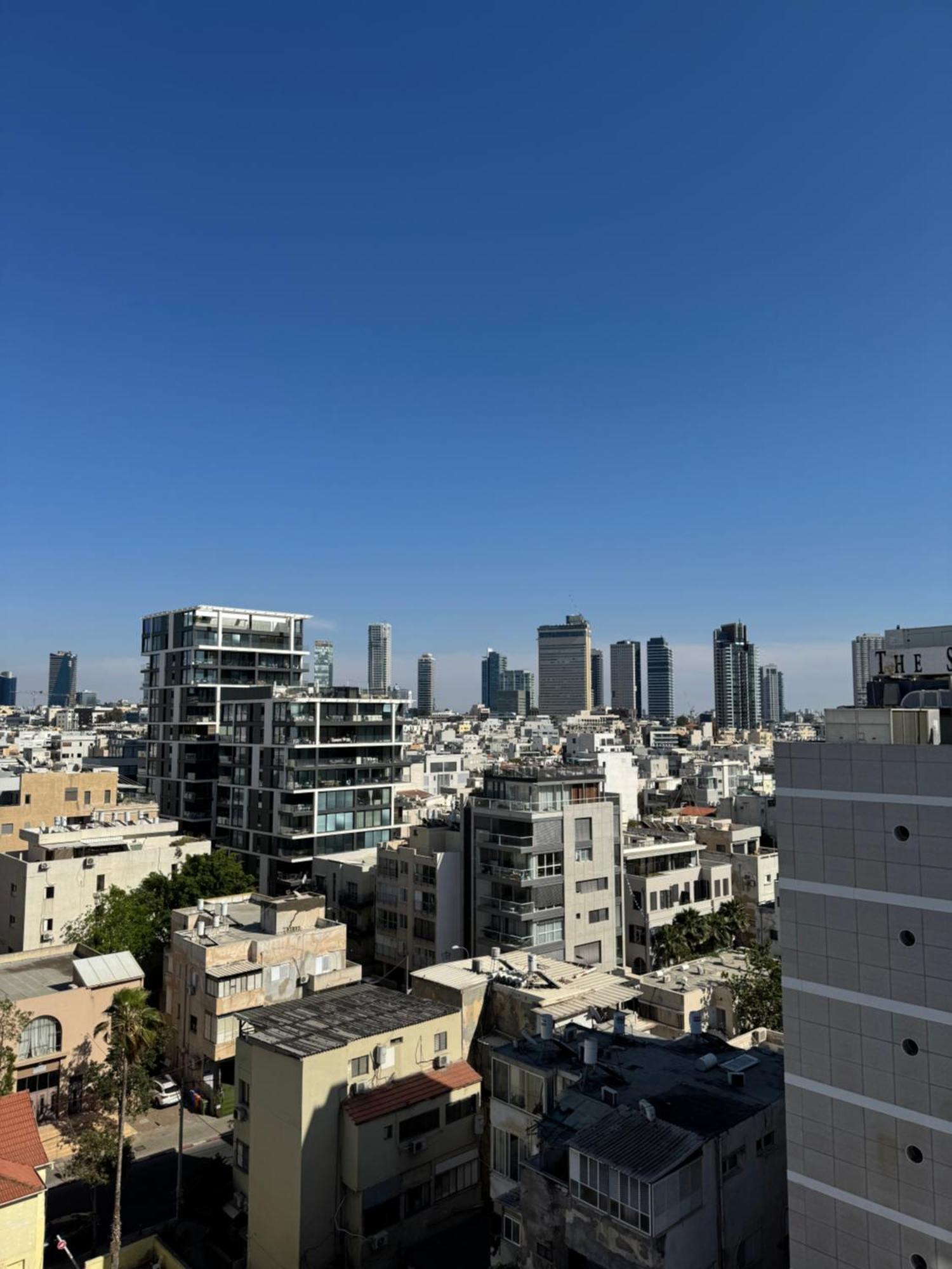 Abratel Sea View 3* Tel Aviv