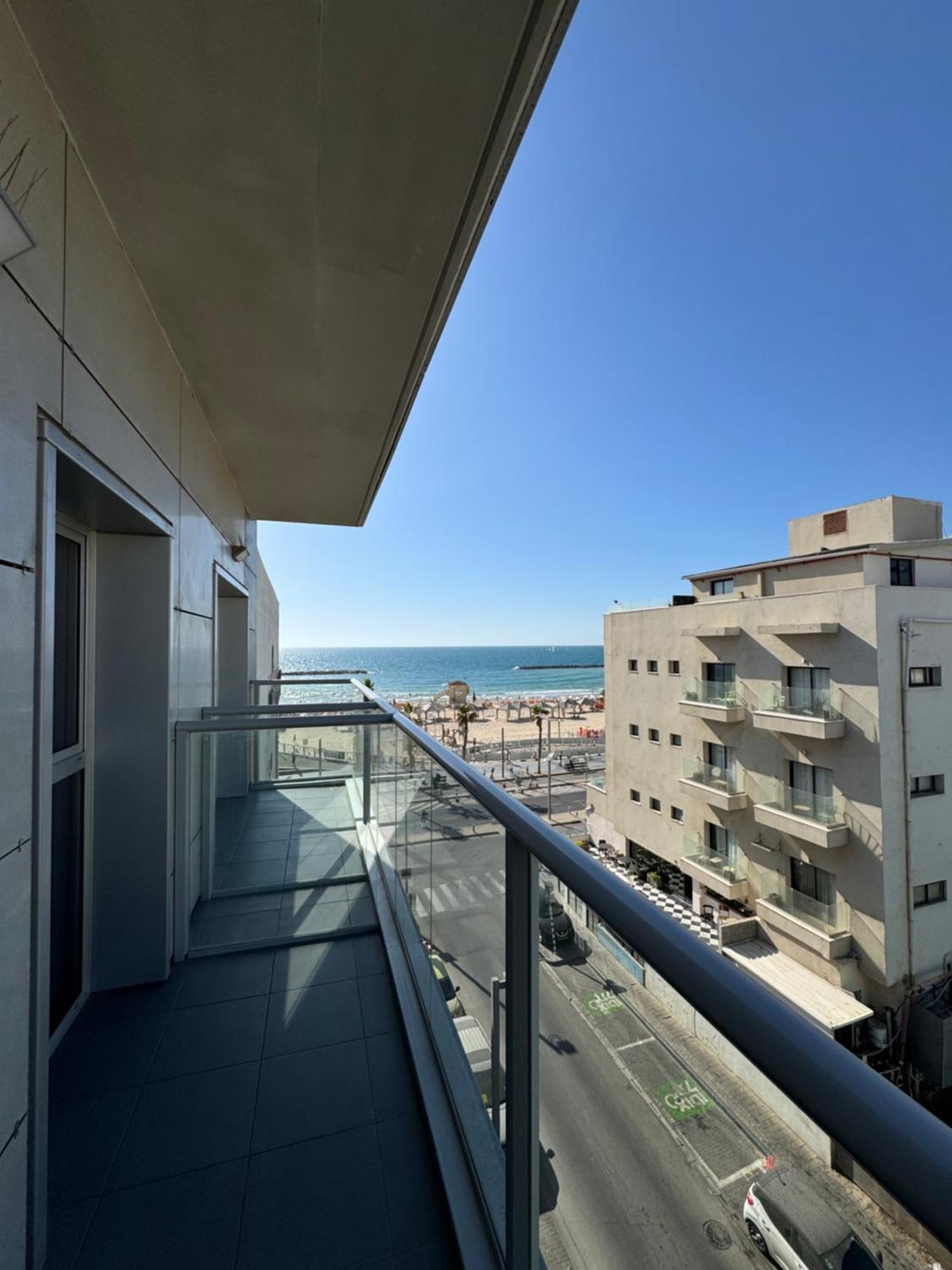 Abratel Sea View 3*