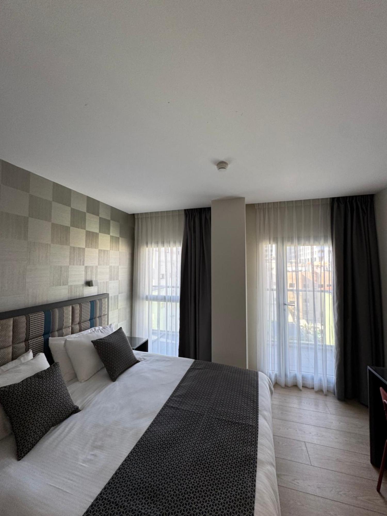 Abratel Sea View Hotel